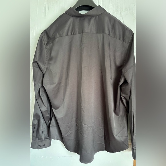 Classic Black Dress Shirt for Formal Occasions - Picture 6 of 11